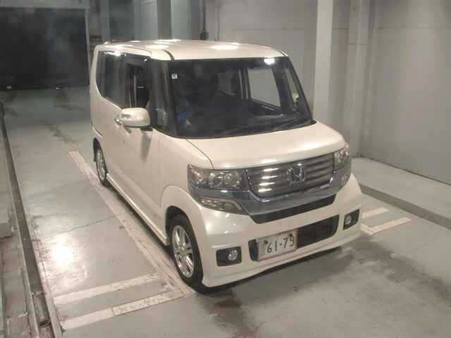 Honda N-Box JF1/JF2 Custom спереди