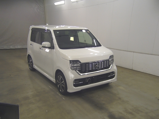 Honda N-WGN JH3/JH4 Custom спереди
